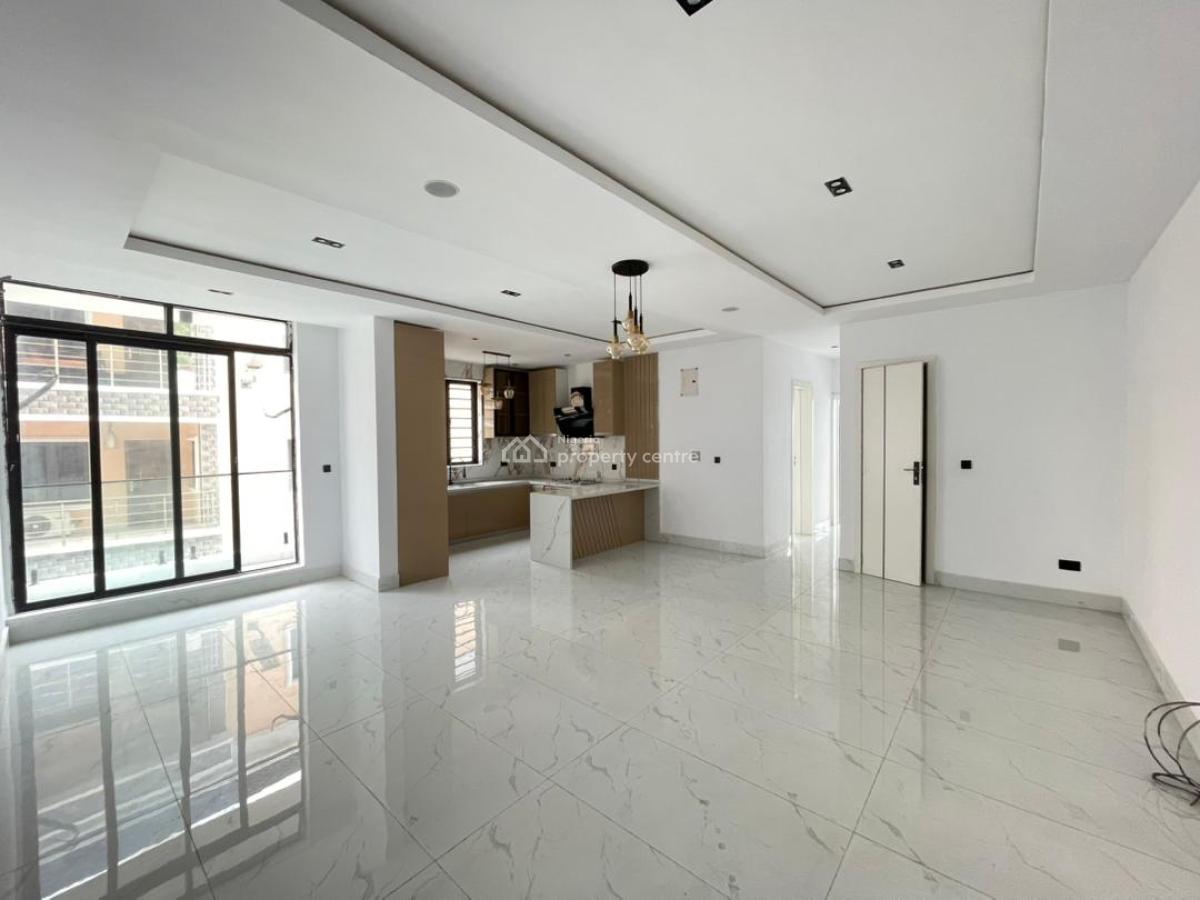 Exquisite 2 Bedroom Apartment, Lekki Phase 1, Lekki, Lagos, Block of Flats for Sale