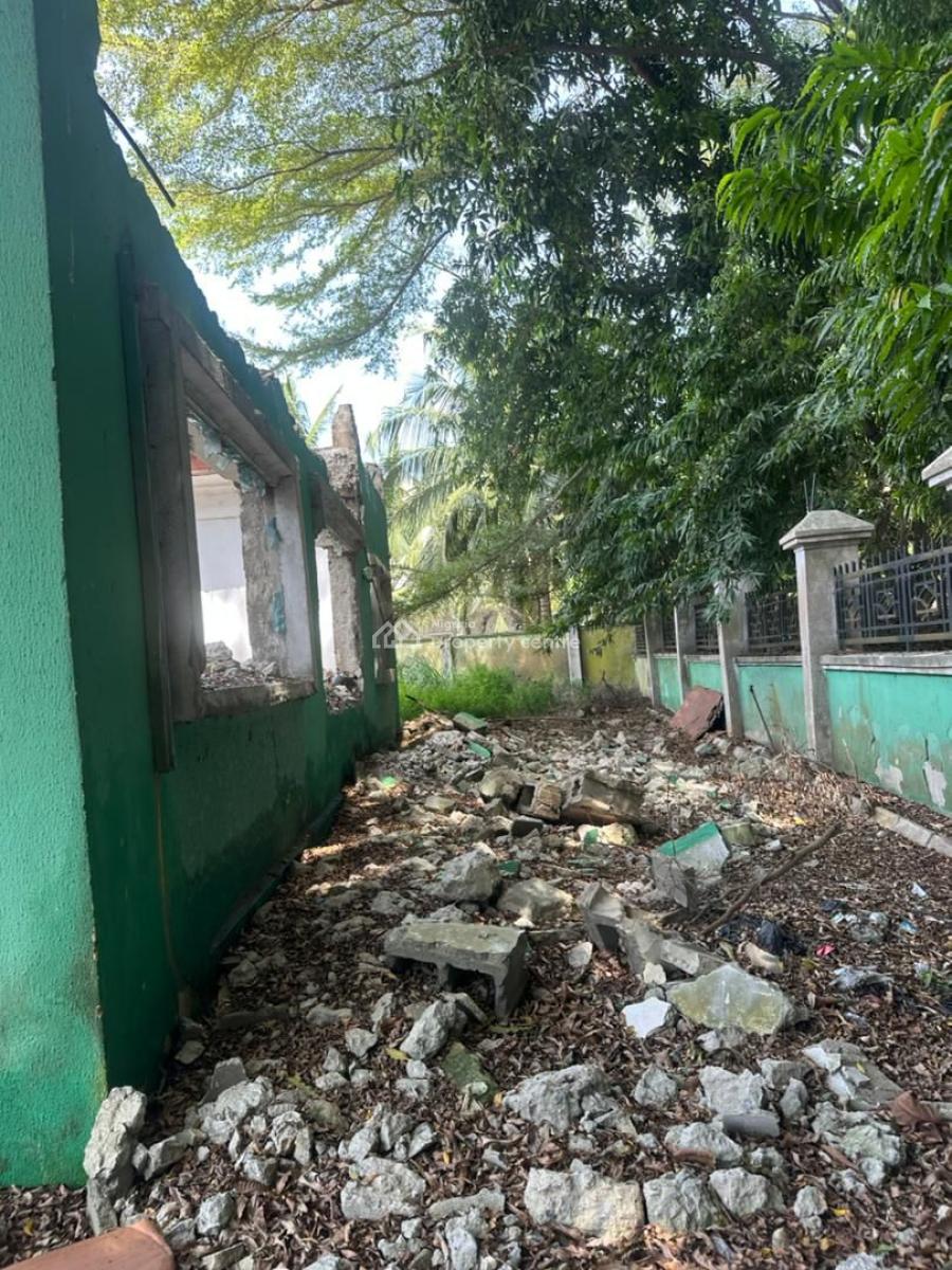 a 950 Square Meter Dry Land Gated !!!!distress, Beside Eleganza Gardens Estate, Lekki, Lagos, Mixed-use Land for Sale