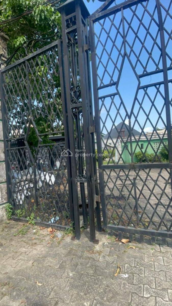 a 950 Square Meter Dry Land Gated !!!!distress, Beside Eleganza Gardens Estate, Lekki, Lagos, Mixed-use Land for Sale
