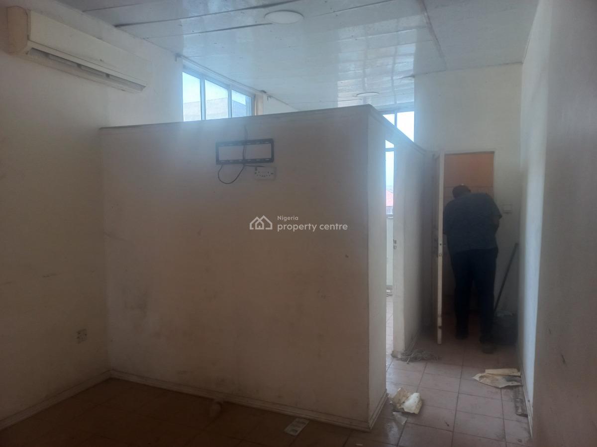 Office Space in a Nice Plaza in The Heart of Town, Zone 5, Wuse, Abuja, Office Space for Rent