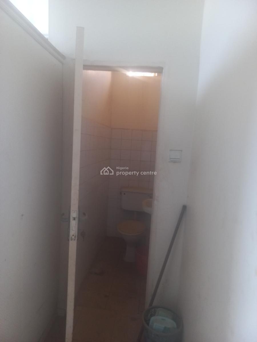 Office Space in a Nice Plaza in The Heart of Town, Zone 5, Wuse, Abuja, Office Space for Rent