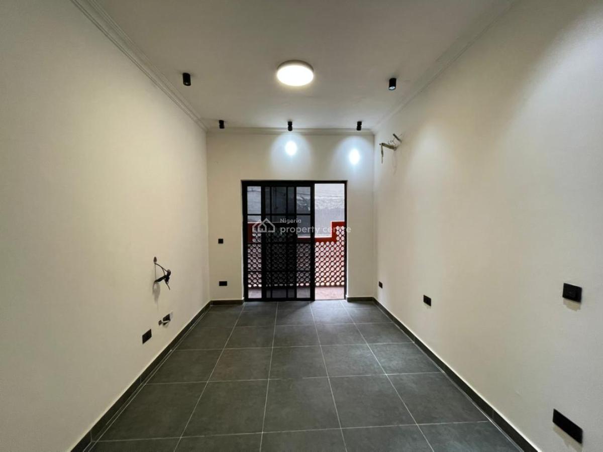 Contemporary 1 Bedroom Apartment, Lekki, Lagos, Mini Flat (room and Parlour) for Sale