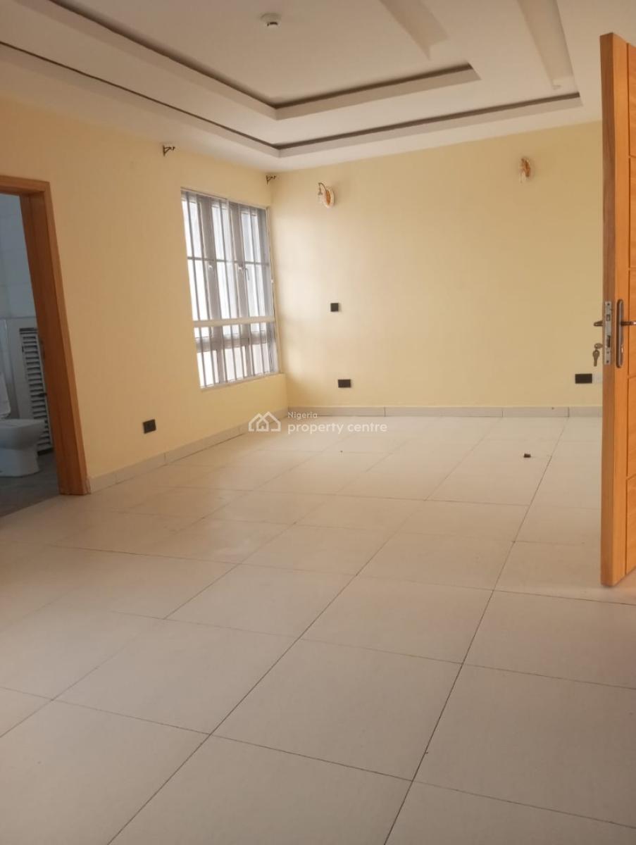 Massive 4 Bedroom Maisonette Penthouse with Boyz Quarter, New Road, Lekki, Lagos, Terraced Duplex for Rent