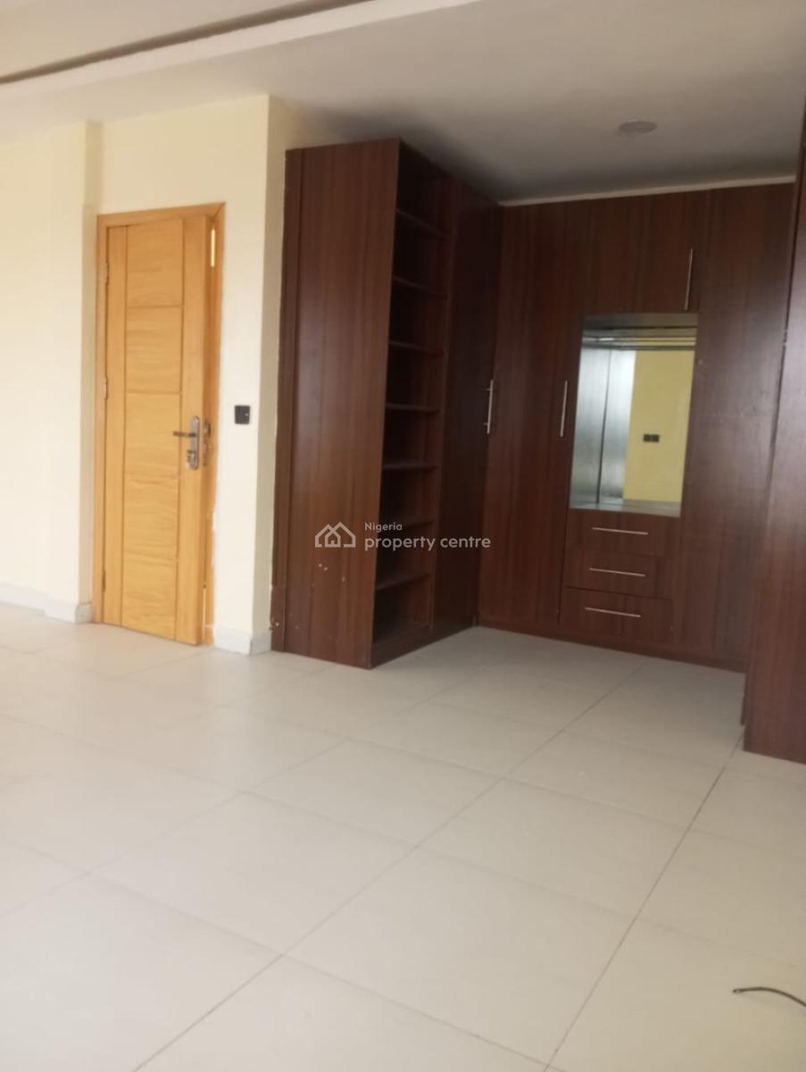 Massive 4 Bedroom Maisonette Penthouse with Boyz Quarter, New Road, Lekki, Lagos, Terraced Duplex for Rent