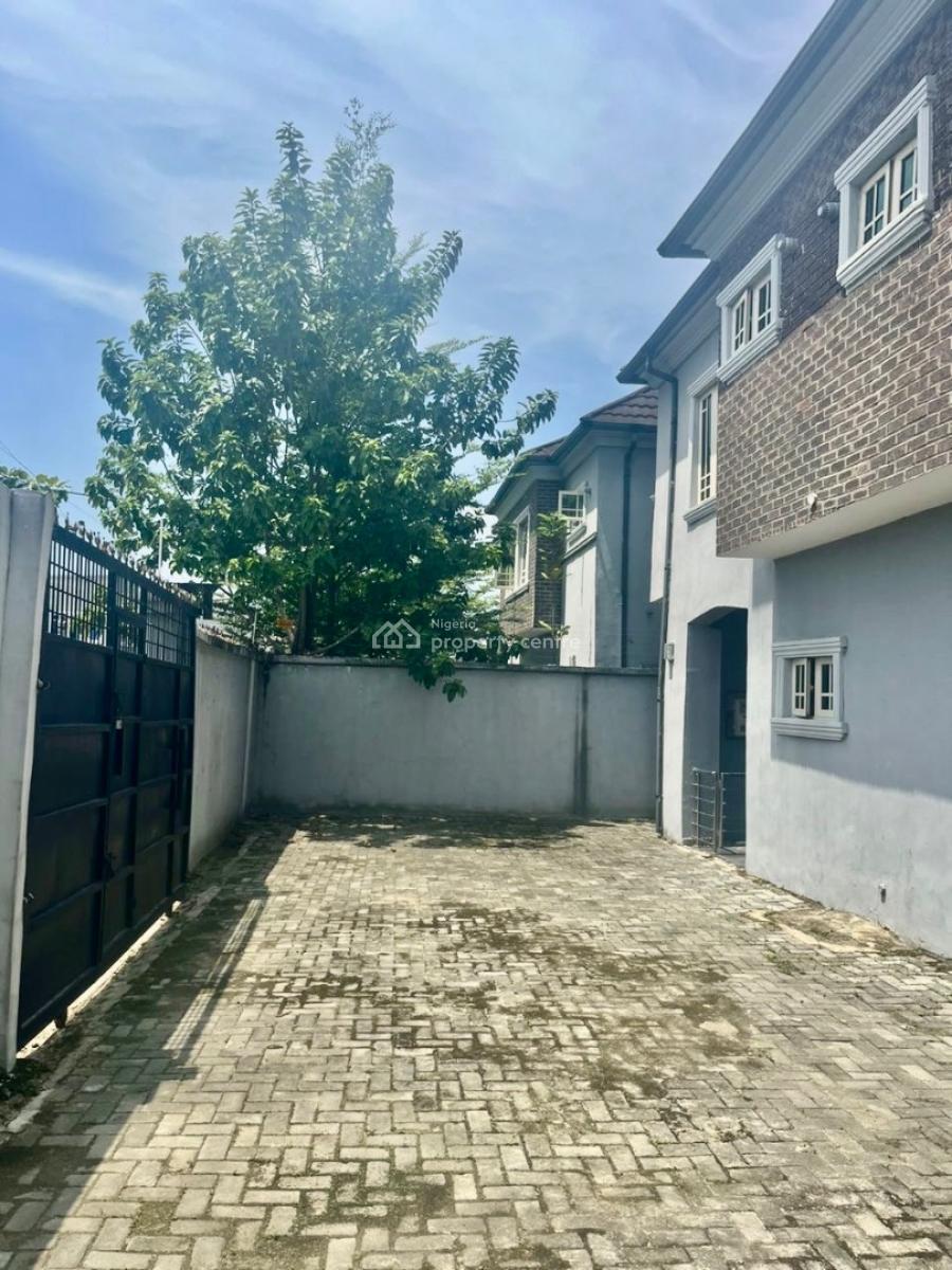 Super Distressed Deal in Call and Enter Estate, Behind Skymall, Sangotedo, Ajah, Lagos, Semi-detached Duplex for Sale