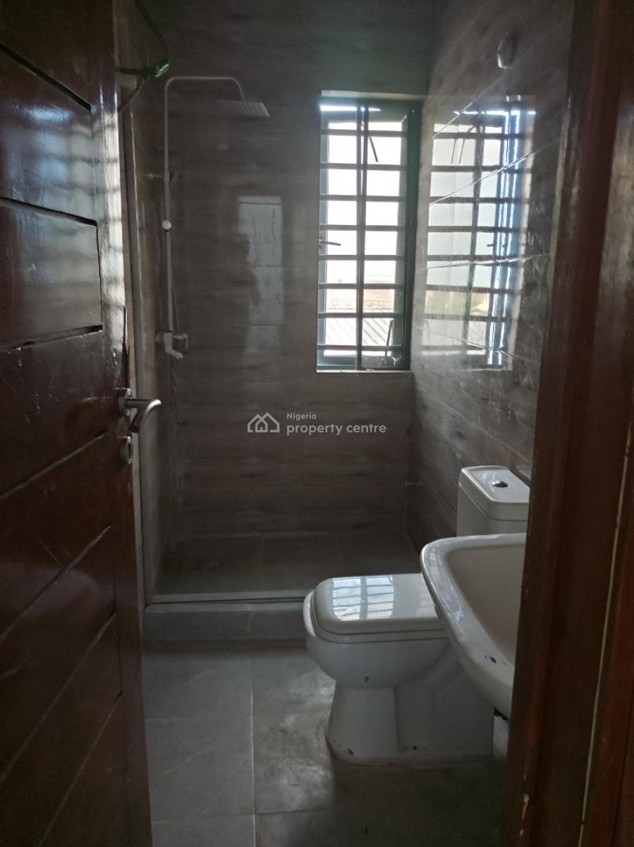 Big Penthouse 3bedroom Apartment, Serene Area, Ologolo, Lekki, Lagos, Flat / Apartment for Rent