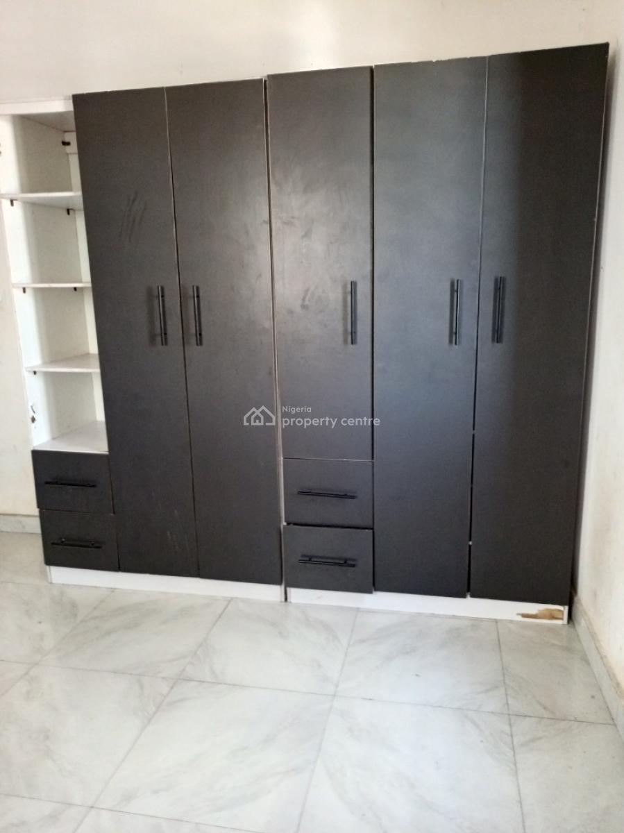 Big Penthouse 3bedroom Apartment, Serene Area, Ologolo, Lekki, Lagos, Flat / Apartment for Rent