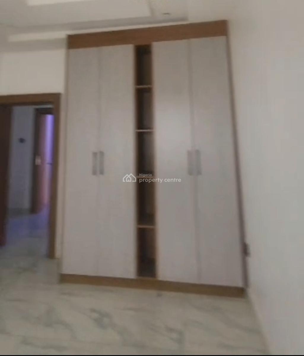 Massive Luxury 3 Bedrooms Flat with Bq in an Estate on Tarred Road., Garki, Abuja, Flat / Apartment for Rent