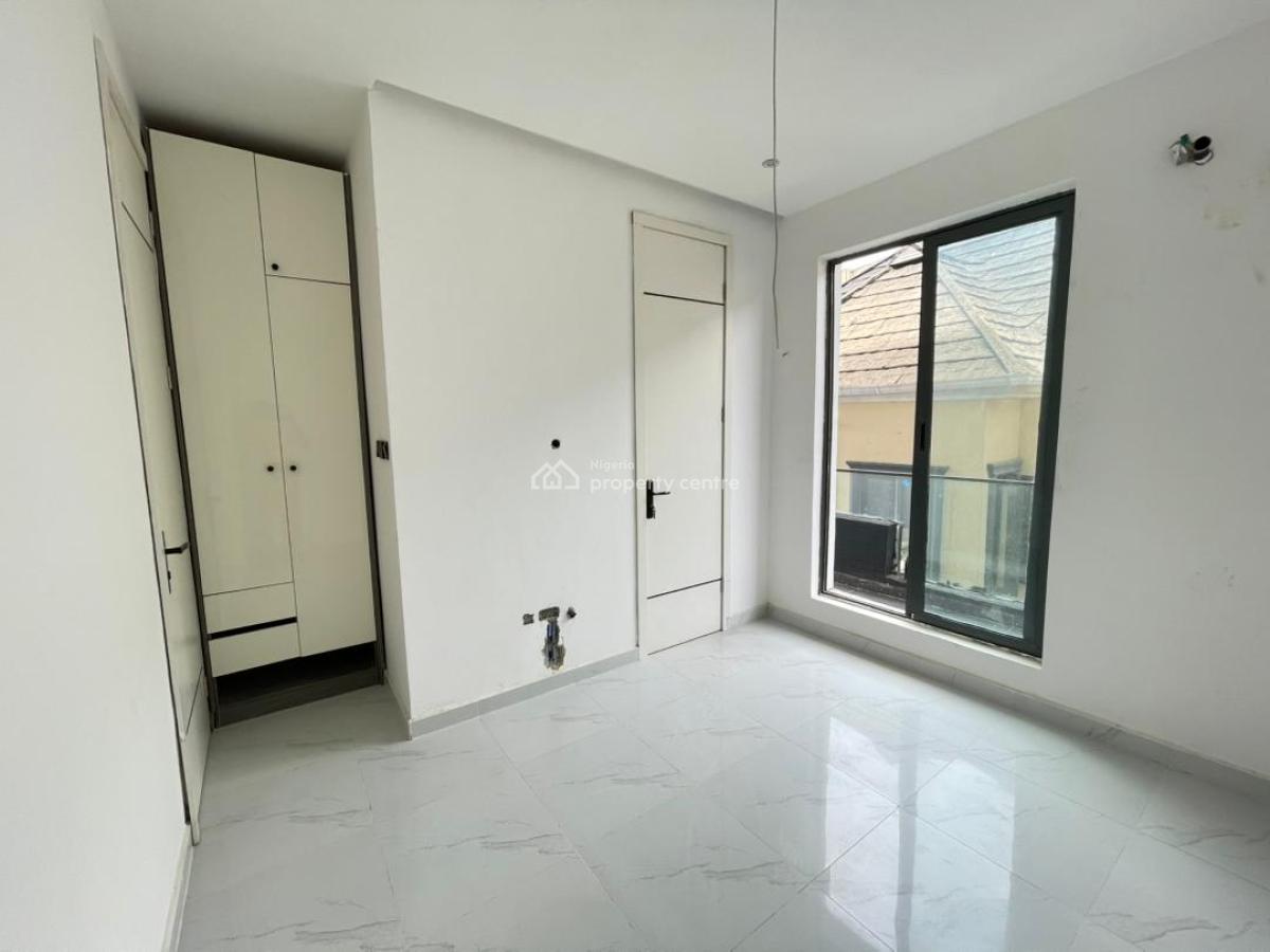 Newly Built 2 Bedroom Apartment, Lekki Phase 1, Lekki, Lagos, Block of Flats for Sale