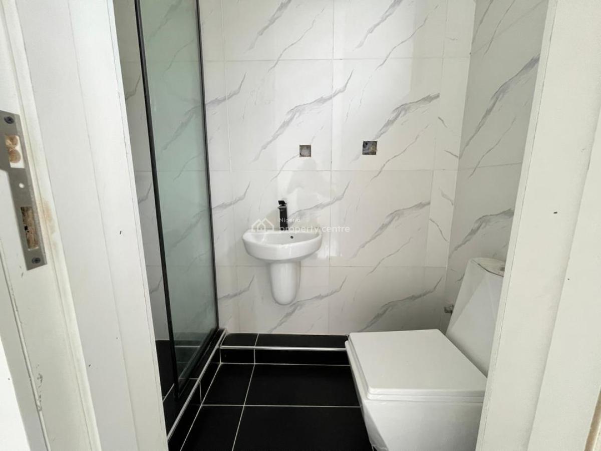 Newly Built 2 Bedroom Apartment, Lekki Phase 1, Lekki, Lagos, Block of Flats for Sale