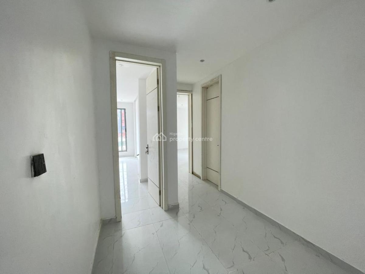 Newly Built 2 Bedroom Apartment, Lekki Phase 1, Lekki, Lagos, Block of Flats for Sale