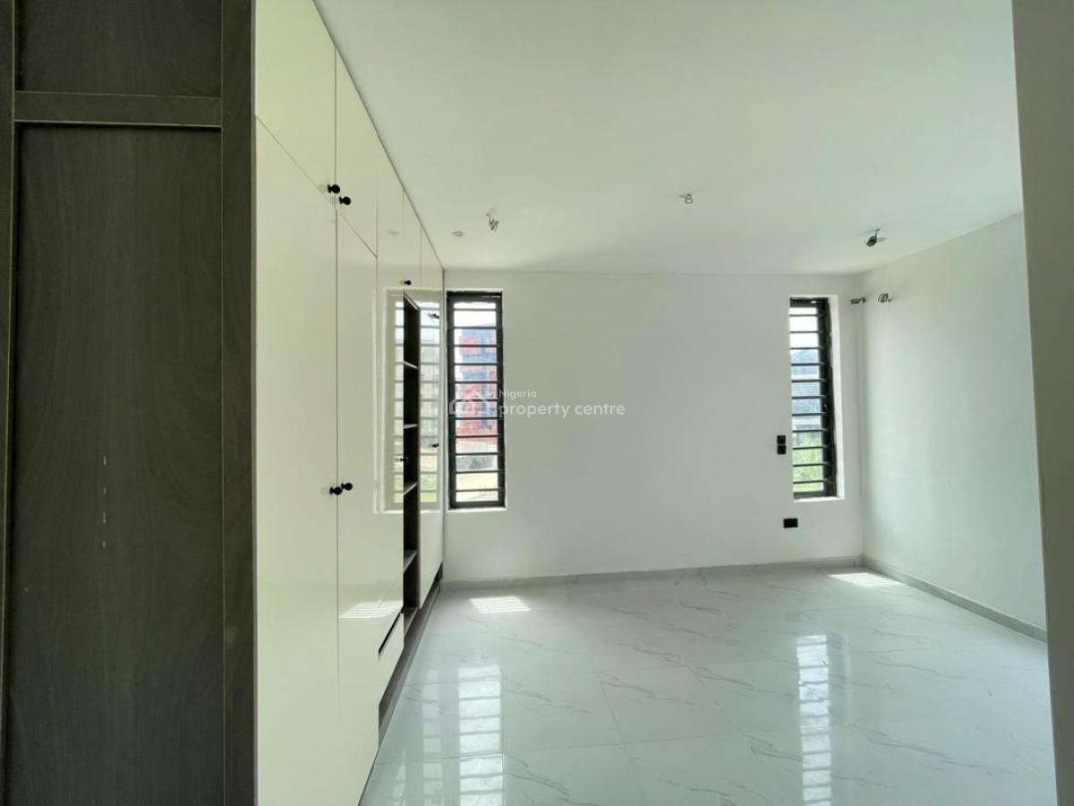 Newly Built 2 Bedroom Apartment, Lekki Phase 1, Lekki, Lagos, Block of Flats for Sale