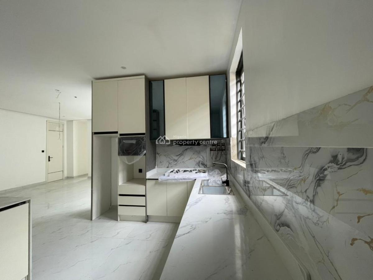 Newly Built 2 Bedroom Apartment, Lekki Phase 1, Lekki, Lagos, Block of Flats for Sale