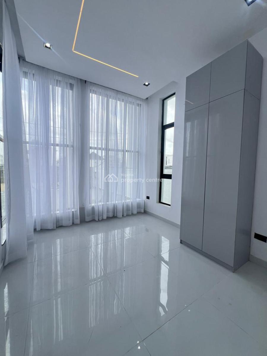 Luxurious 5 Bedroom Fully Detached, Ikota, Lekki, Lagos, Detached Duplex for Sale