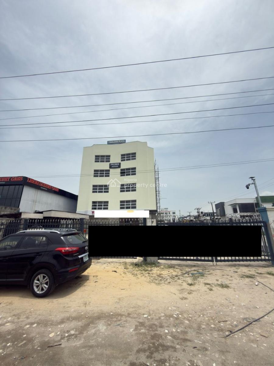 Commercial Spaces Available --- Expressway Facing  Near Vgc, Lekki, Lagos, Plaza / Complex / Mall for Rent