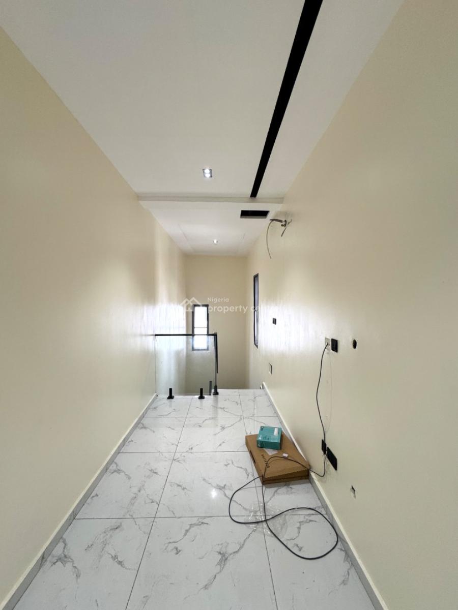 𝐖𝐄𝐋𝐋 𝐌𝐀𝐈𝐍𝐓𝐀𝐈𝐍𝐄𝐃 4 𝐁𝐄𝐃𝐑𝐎𝐎𝐌 𝐓𝐄𝐑𝐑𝐀𝐂𝐄 𝐃𝐔𝐏𝐋, Lekki Phase 1, Lekki Phase 1, Lekki, Lagos, Terraced Duplex for Rent