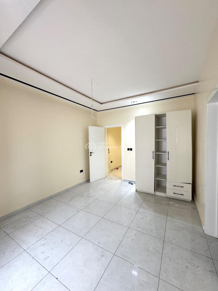 𝐖𝐄𝐋𝐋 𝐌𝐀𝐈𝐍𝐓𝐀𝐈𝐍𝐄𝐃 4 𝐁𝐄𝐃𝐑𝐎𝐎𝐌 𝐓𝐄𝐑𝐑𝐀𝐂𝐄 𝐃𝐔𝐏𝐋, Lekki Phase 1, Lekki Phase 1, Lekki, Lagos, Terraced Duplex for Rent