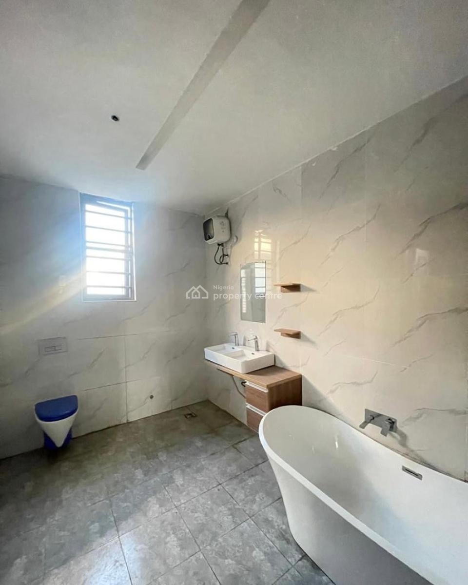 𝐌𝐀𝐈𝐍𝐓𝐀𝐈𝐍𝐄𝐃 5 𝐁𝐄𝐃𝐑𝐎𝐎𝐌 𝐒𝐄𝐌𝐈 𝐃𝐄𝐓𝐀𝐂𝐇𝐄𝐃, Ikate, Lekki, Ikate, Lekki, Lagos, Semi-detached Duplex for Rent