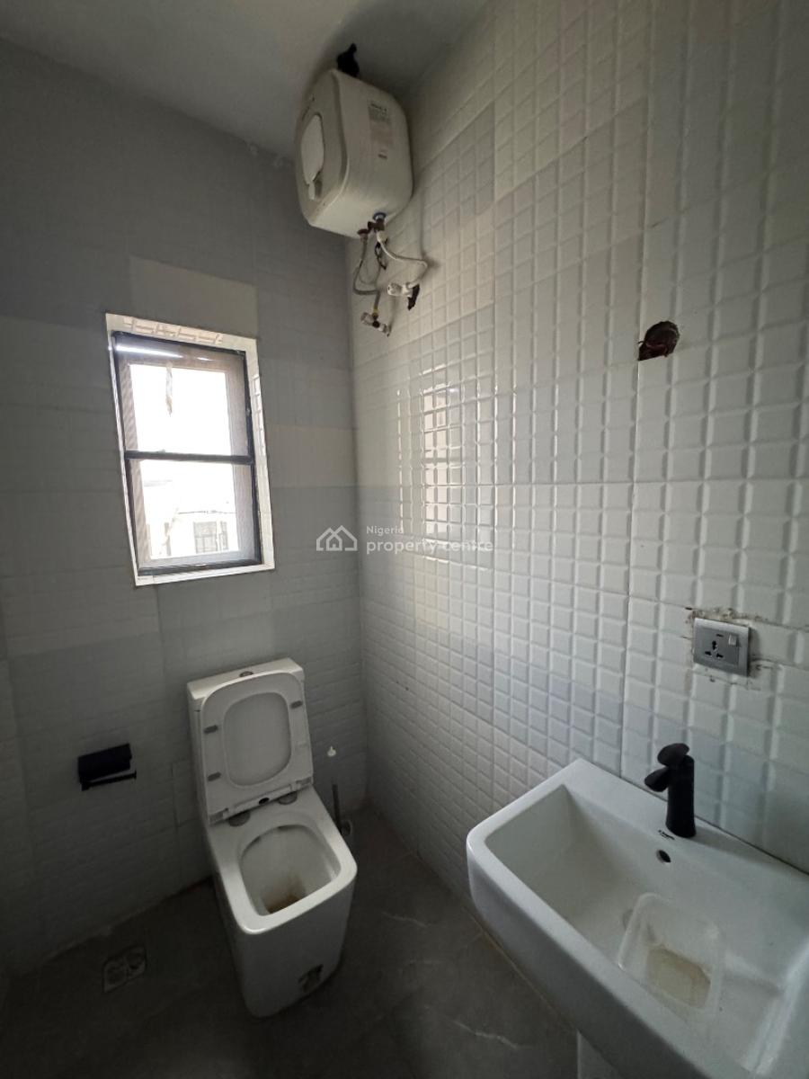 𝐌𝐀𝐈𝐍𝐓𝐀𝐈𝐍𝐄𝐃 2 𝐁𝐄𝐃𝐑𝐎𝐎𝐌 𝐀𝐏𝐀𝐑𝐓𝐌𝐄𝐍𝐓, Ikate, Lekki, Lagos, Flat / Apartment for Rent