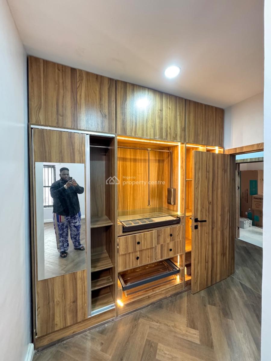 𝐖𝐄𝐋𝐋 𝐌𝐀𝐈𝐍𝐓𝐀𝐈𝐍𝐄𝐃 2 𝐁𝐄𝐃𝐑𝐎𝐎𝐌 𝐀𝐏𝐀𝐑𝐓𝐌𝐄𝐍𝐓, Ikate, Lekki, Lagos, Flat / Apartment for Rent