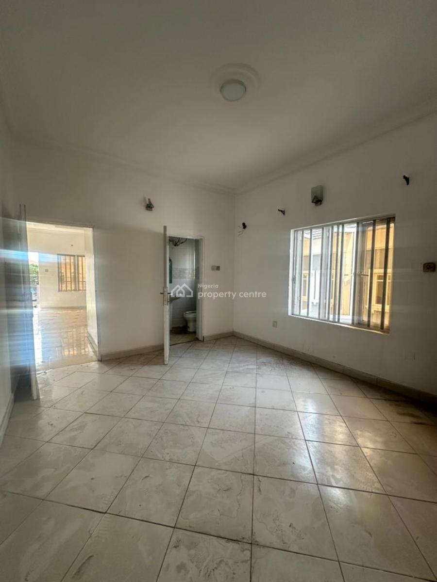 𝐖𝐄𝐋𝐋 𝐌𝐀𝐈𝐍𝐓𝐀𝐈𝐍𝐄𝐃 4 𝐁𝐄𝐃𝐑𝐎𝐎𝐌 𝐀𝐏𝐀𝐑𝐓𝐌𝐄𝐍𝐓, Osapa, Lekki, Lagos, Flat / Apartment for Rent