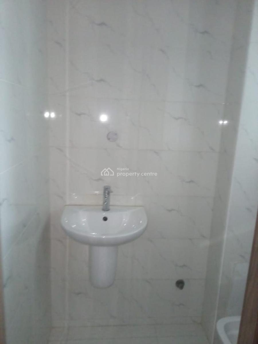 Well Maintained and Secure 3 Bedroom Apartment, Off Freedom Way, Lekki, Lagos, Flat / Apartment for Rent