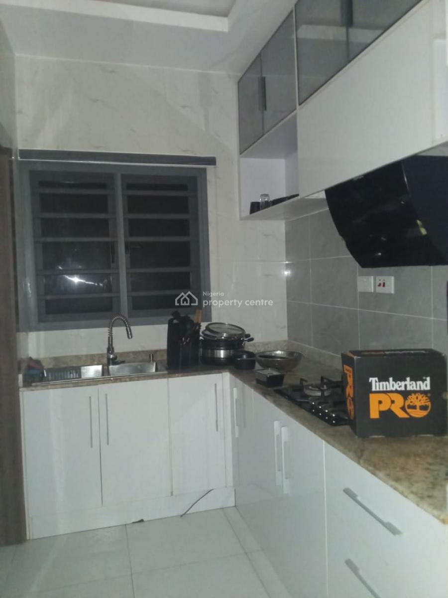 Well Maintained and Secure 3 Bedroom Apartment, Off Freedom Way, Lekki, Lagos, Flat / Apartment for Rent