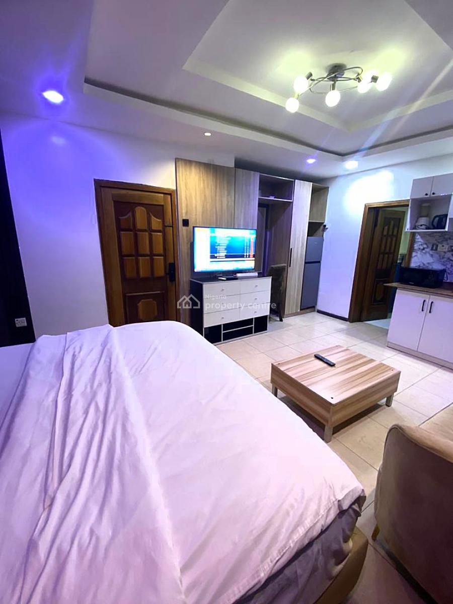 Beautifully Furnished and Serviced Luxury Studio Apartment, Magodo Phase 2 Shangisha, Gra Phase 2, Magodo, Lagos, Self Contain (single Rooms) Short Let
