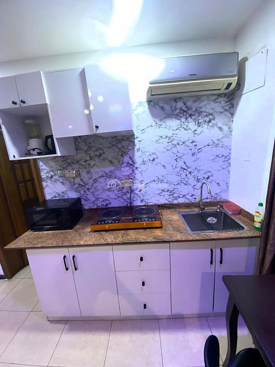 Beautifully Furnished and Serviced Luxury Studio Apartment, Magodo Phase 2 Shangisha, Gra Phase 2, Magodo, Lagos, Self Contain (single Rooms) Short Let