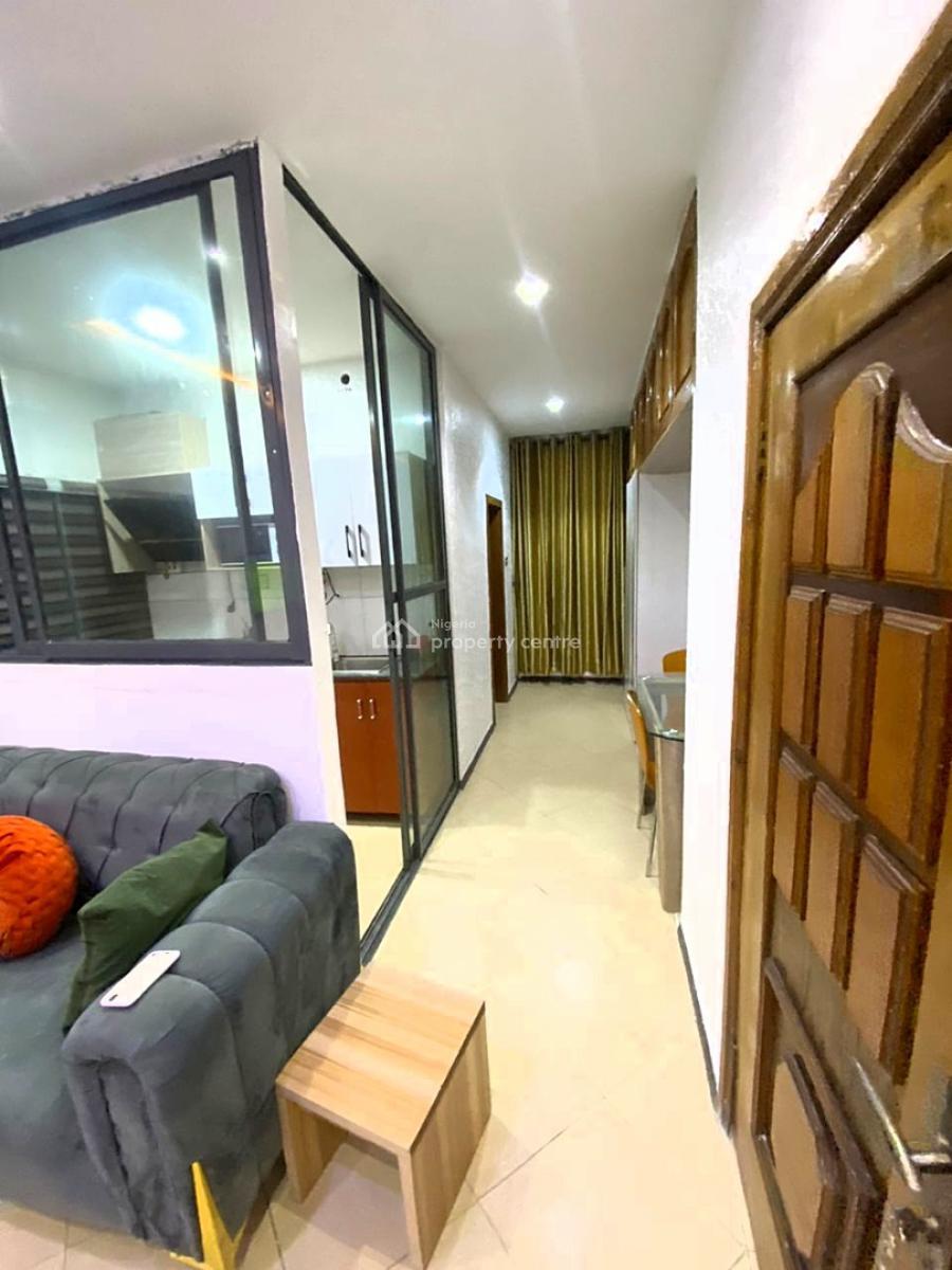 Beautifully Furnished and Serviced Luxury Studio Apartment, Magodo Phase 2 Shangisha, Gra Phase 2, Magodo, Lagos, Self Contain (single Rooms) Short Let