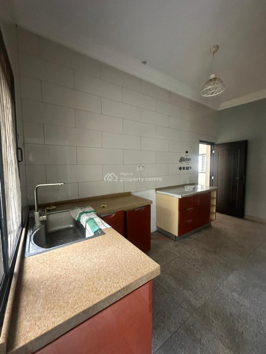 𝐌𝐀𝐈𝐍𝐓𝐀𝐈𝐍𝐄𝐃 3 𝐁𝐄𝐃𝐑𝐎𝐎𝐌 𝐀𝐏𝐀𝐑𝐓𝐌𝐄𝐍𝐓, Lekki Phase 1, Lekki, Lagos, Flat / Apartment for Rent