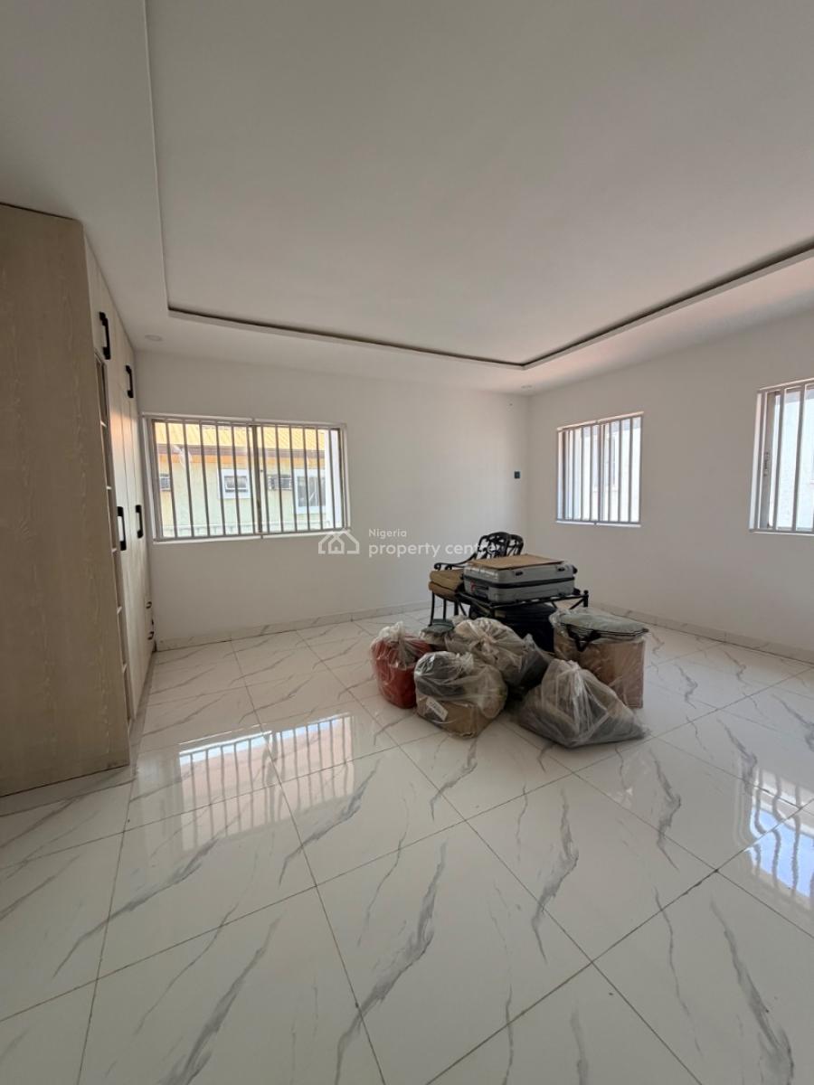 Most Spaciously Built Distress 5 Bedroom Fully Detached with Mini Flat, Maryland, Lagos, Detached Duplex for Sale