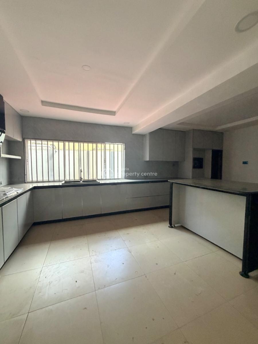 Most Spaciously Built Distress 5 Bedroom Fully Detached with Mini Flat, Maryland, Lagos, Detached Duplex for Sale