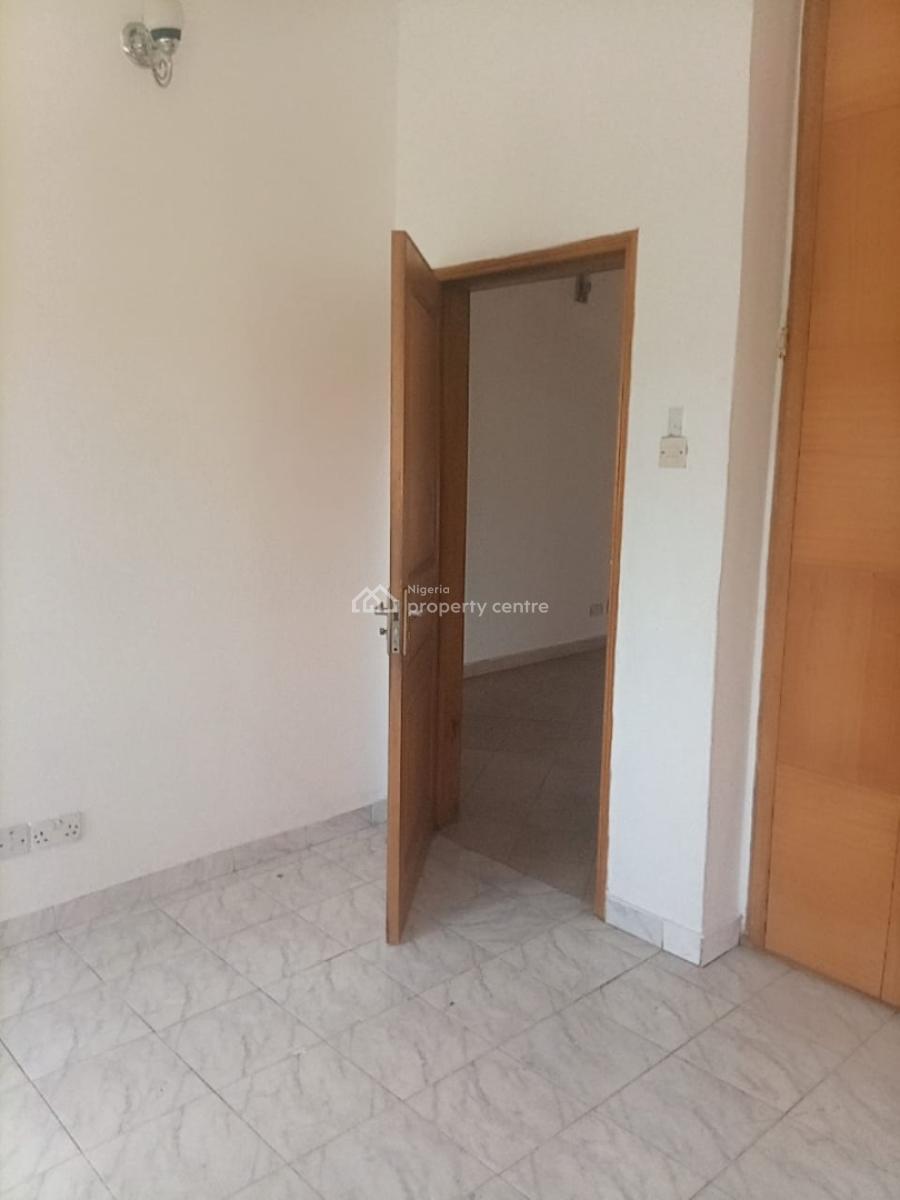 4 Bedroom Duplex with a Service Quater, Lekki Phase 1, Lekki, Lagos, Office Space for Rent