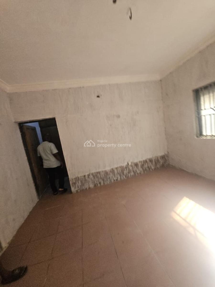 2 Bedroom Apartment in a Secured Estate, Omole Phase 2, Ikeja, Lagos, Flat / Apartment for Rent