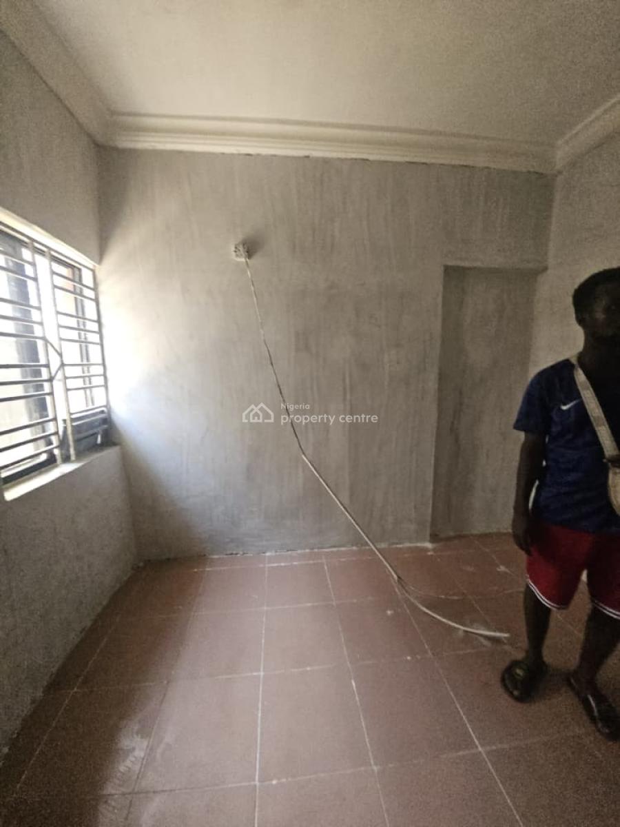 2 Bedroom Apartment in a Secured Estate, Omole Phase 2, Ikeja, Lagos, Flat / Apartment for Rent