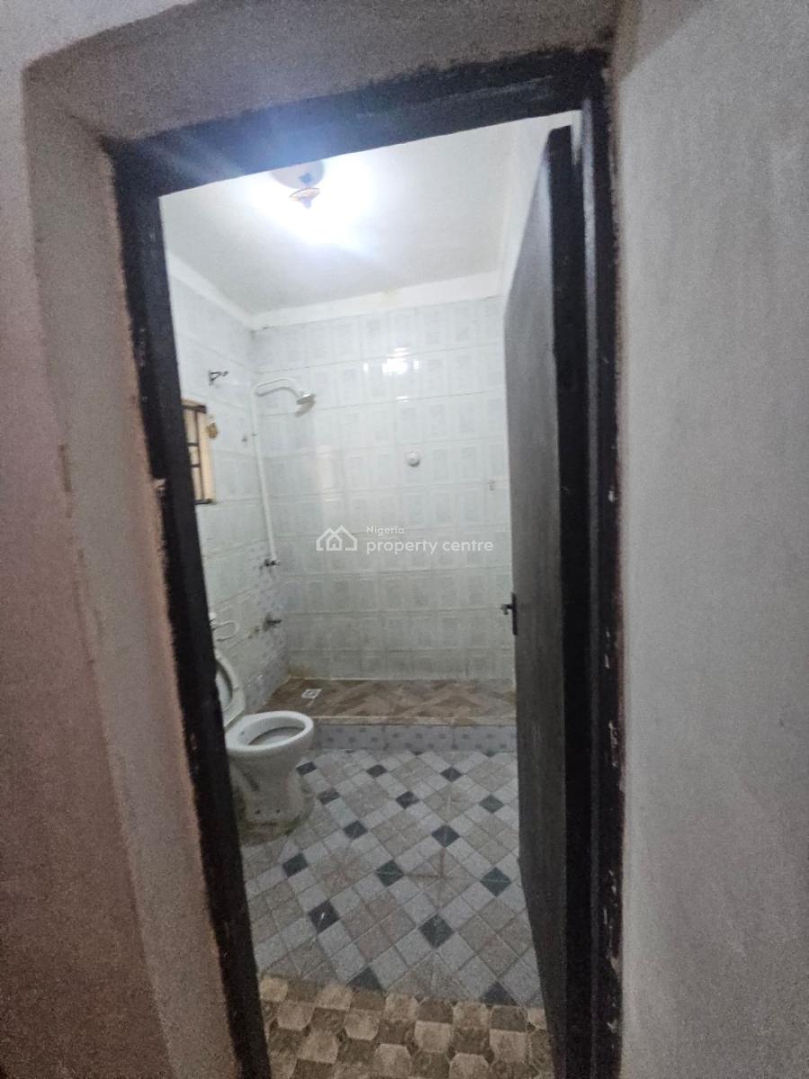 2 Bedroom Apartment in a Secured Estate, Omole Phase 2, Ikeja, Lagos, Flat / Apartment for Rent