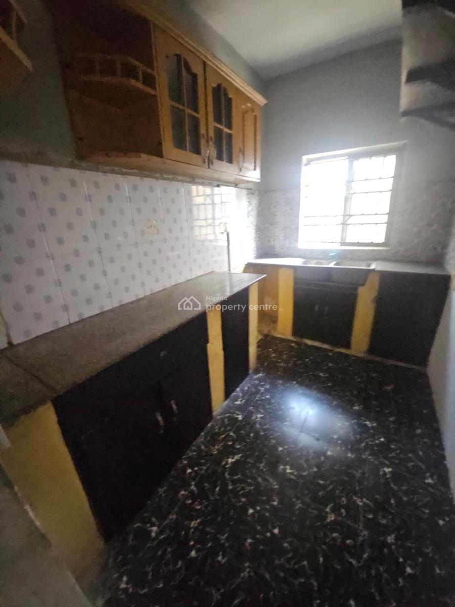 2 Bedroom Apartment in a Secured Estate, Omole Phase 2, Ikeja, Lagos, Flat / Apartment for Rent