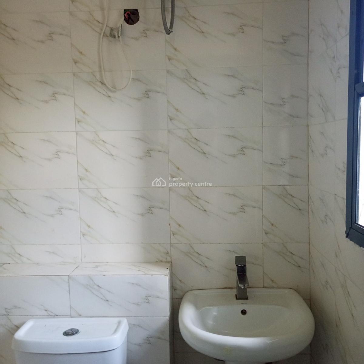 Spacious and Standard 3bedroom Apartment, Marshy Hill Estate Ado Road, Ado, Ajah, Lagos, Flat / Apartment for Rent