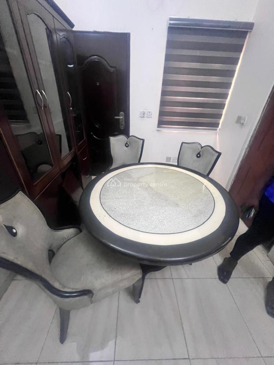 Well Maintained 3 Bedroom Apartment, Off Admiralty Way, Lekki Phase 1, Lekki, Lagos, Office Space for Rent