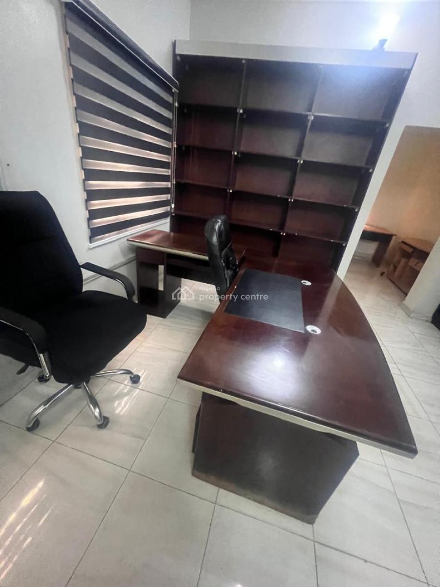 Well Maintained 3 Bedroom Apartment, Off Admiralty Way, Lekki Phase 1, Lekki, Lagos, Office Space for Rent