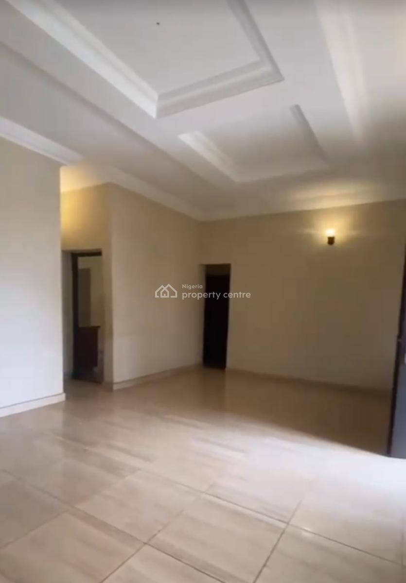 Self-serviced 3 Bedroom En-suite Flat with an Enclosed Fitted Kitchen, Lekki Phase 1, Lekki, Lagos, Flat / Apartment for Rent