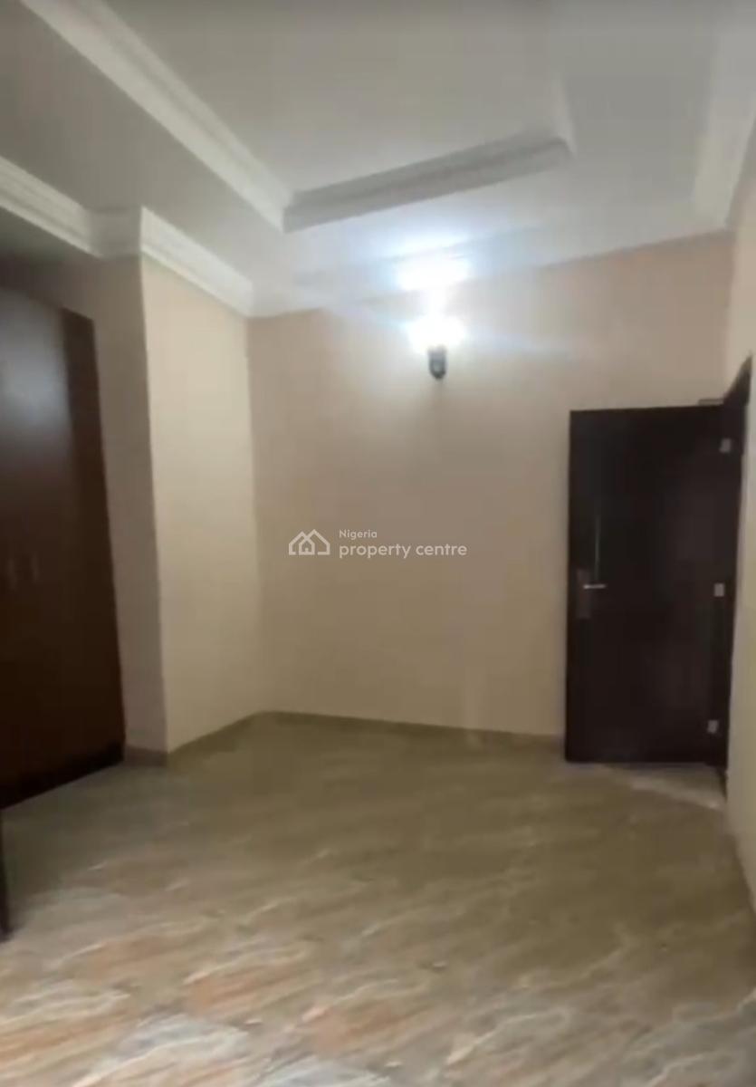 Self-serviced 3 Bedroom En-suite Flat with an Enclosed Fitted Kitchen, Lekki Phase 1, Lekki, Lagos, Flat / Apartment for Rent