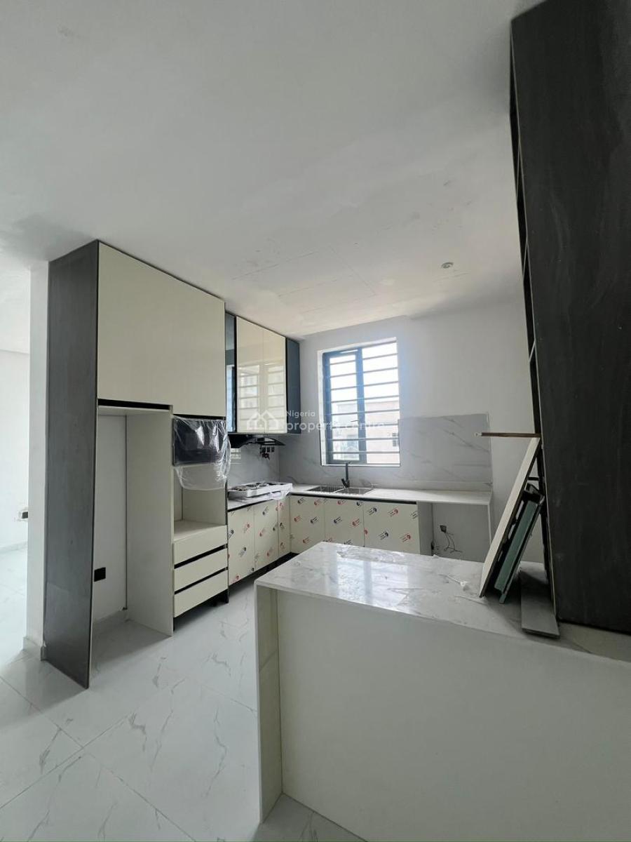 3,2&1bedroom Apartment with Elevator ,pool&gym in Lekki Phase 1, Lekki Phase One ,lekki ,lagos ,nigeria, Lekki Phase 1, Lekki, Lagos, Flat / Apartment for Sale