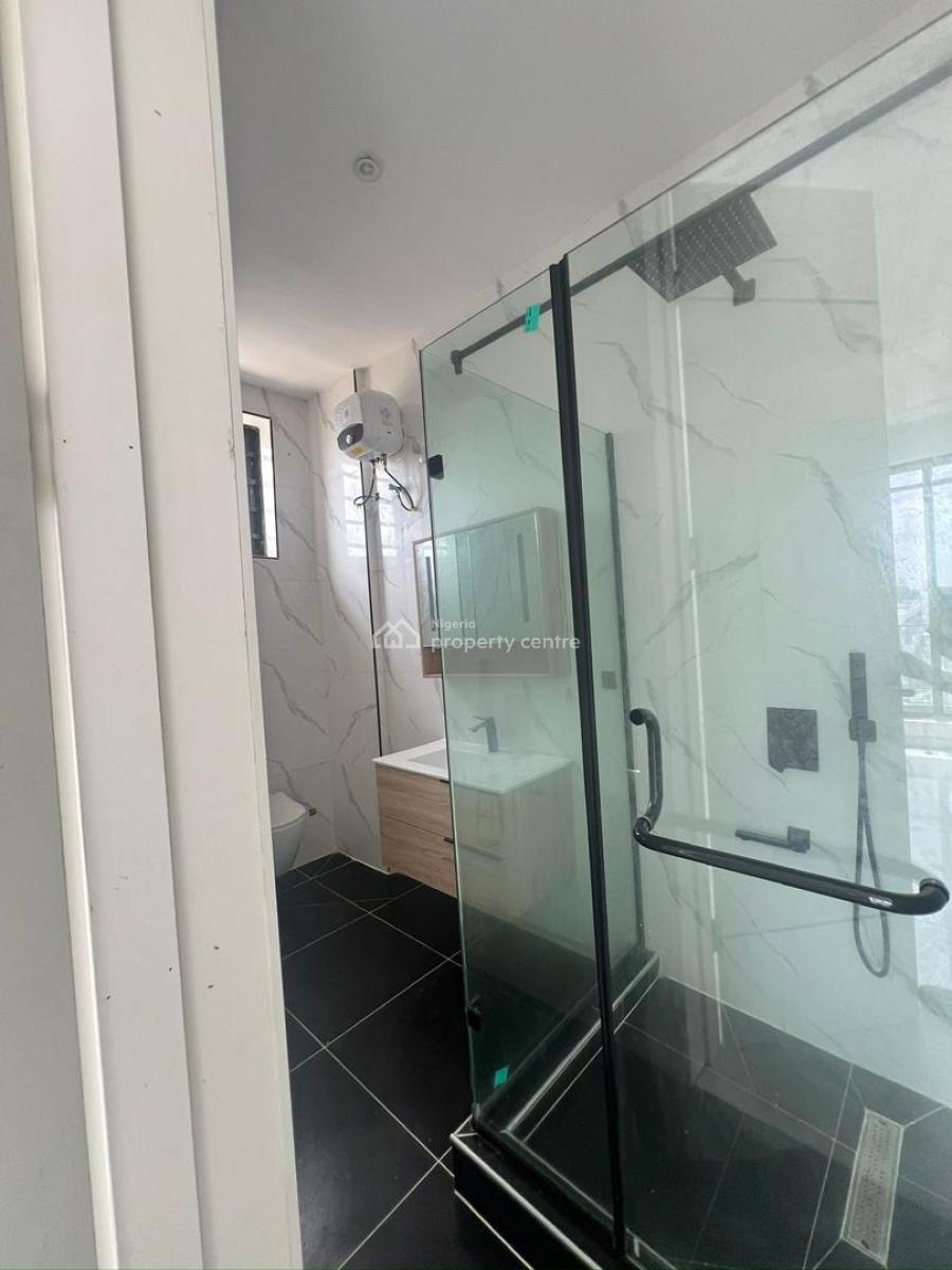 3,2&1bedroom Apartment with Elevator ,pool&gym in Lekki Phase 1, Lekki Phase One ,lekki ,lagos ,nigeria, Lekki Phase 1, Lekki, Lagos, Flat / Apartment for Sale