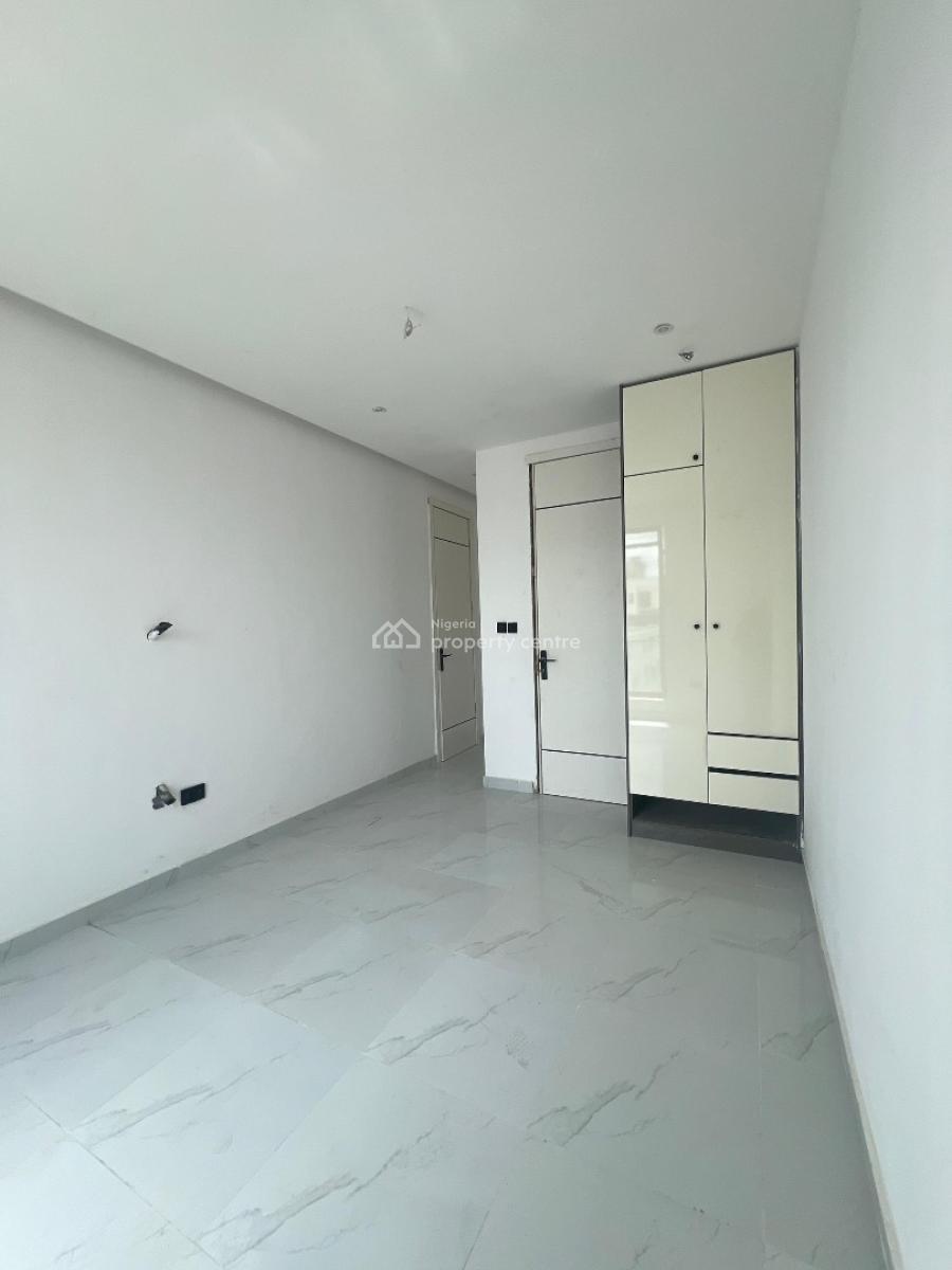 3,2&1bedroom Apartment with Elevator ,pool&gym in Lekki Phase 1, Lekki Phase One ,lekki ,lagos ,nigeria, Lekki Phase 1, Lekki, Lagos, Flat / Apartment for Sale