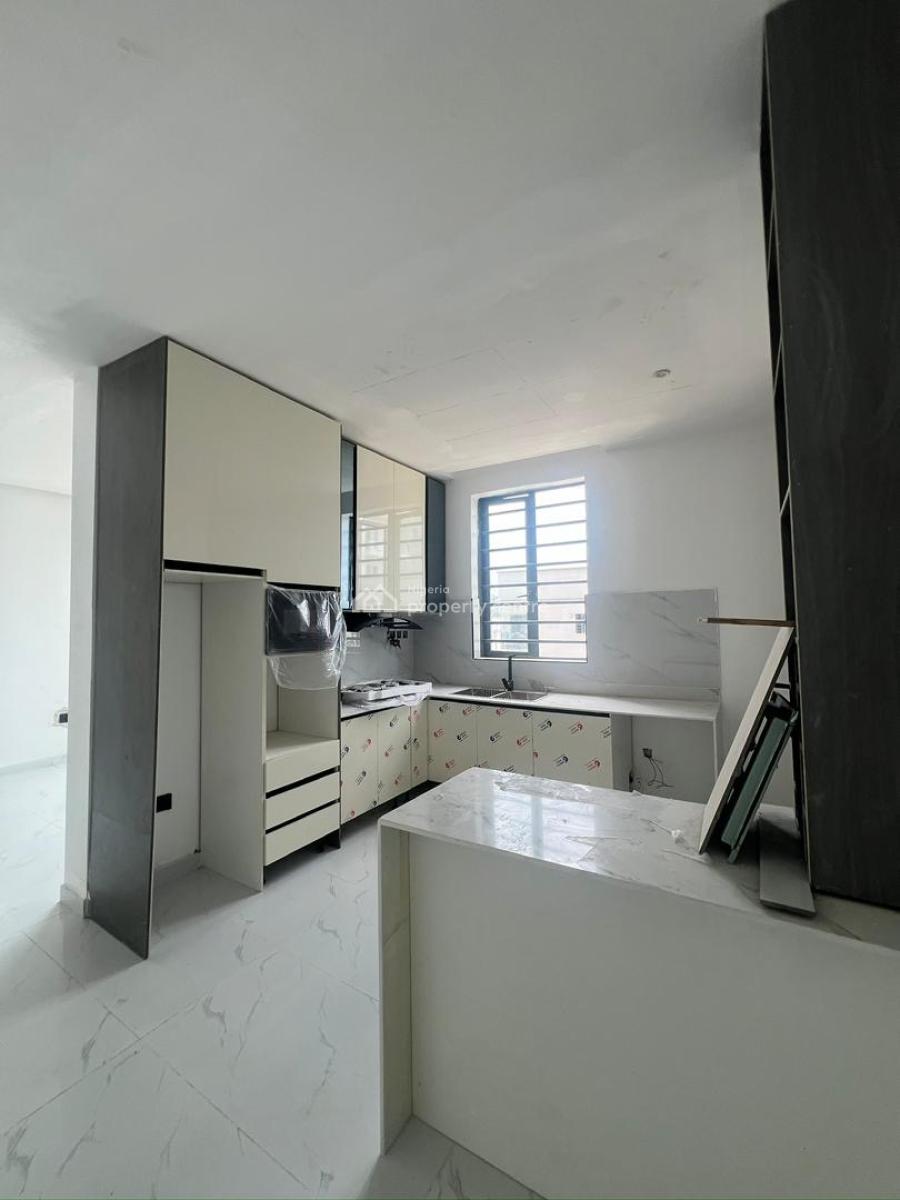 3,2&1bedroom Apartment with Elevator ,pool&gym in Lekki Phase 1, Lekki Phase One ,lekki ,lagos ,nigeria, Lekki Phase 1, Lekki, Lagos, Flat / Apartment for Sale