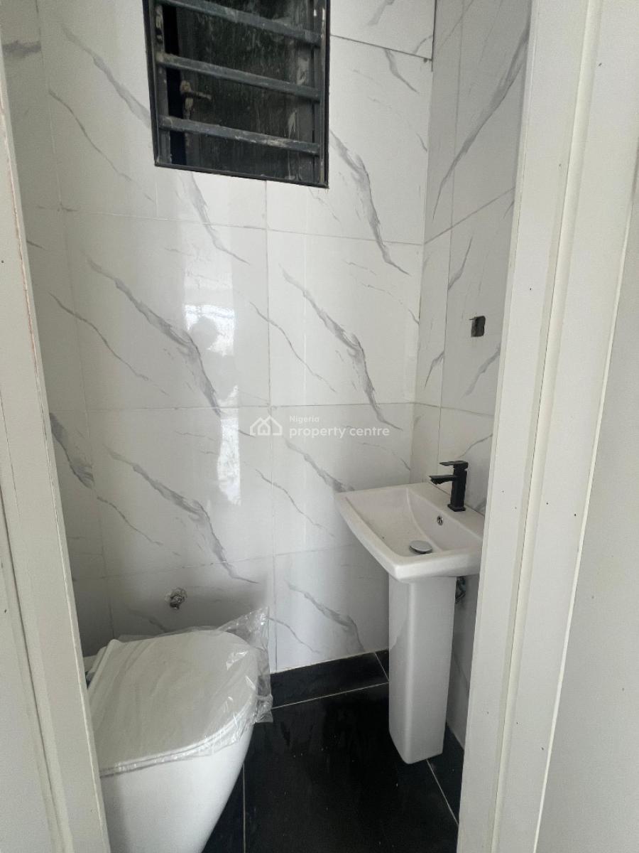 3,2&1bedroom Apartment with Elevator ,pool&gym in Lekki Phase 1, Lekki Phase One ,lekki ,lagos ,nigeria, Lekki Phase 1, Lekki, Lagos, Flat / Apartment for Sale