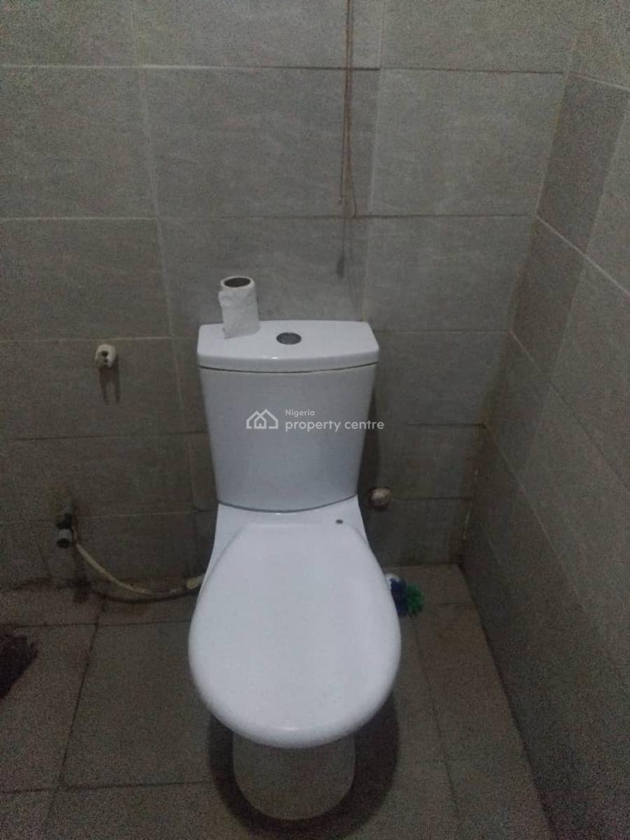 2 Bedroom Flat, Beside Nicon Town Estate Salem Ikate, Lekki, Lagos, Flat / Apartment for Rent