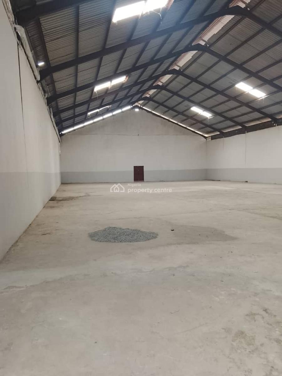 Warehouse 4 Sal£ on Oshodi Apapa Road, Oshodi, Oshodi, Lagos, Warehouse for Sale